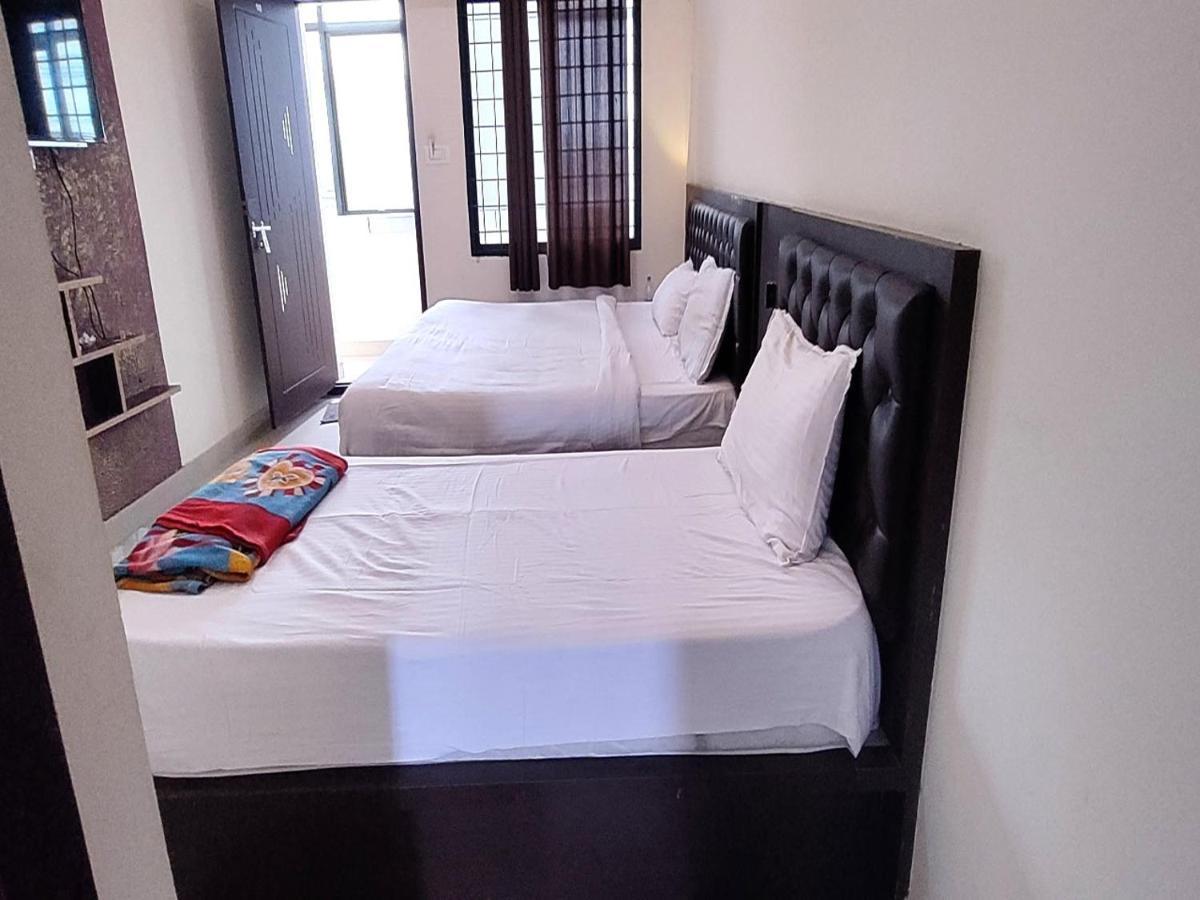 Mg Residency Hotel Chikmagalur Exterior photo