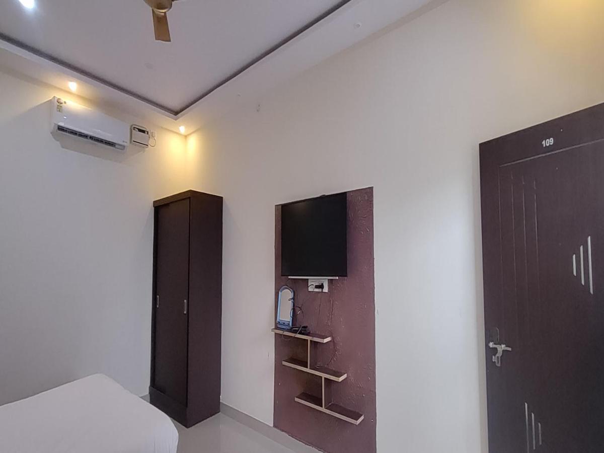 Mg Residency Hotel Chikmagalur Exterior photo