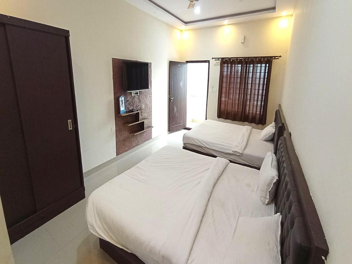 Mg Residency Hotel Chikmagalur Exterior photo