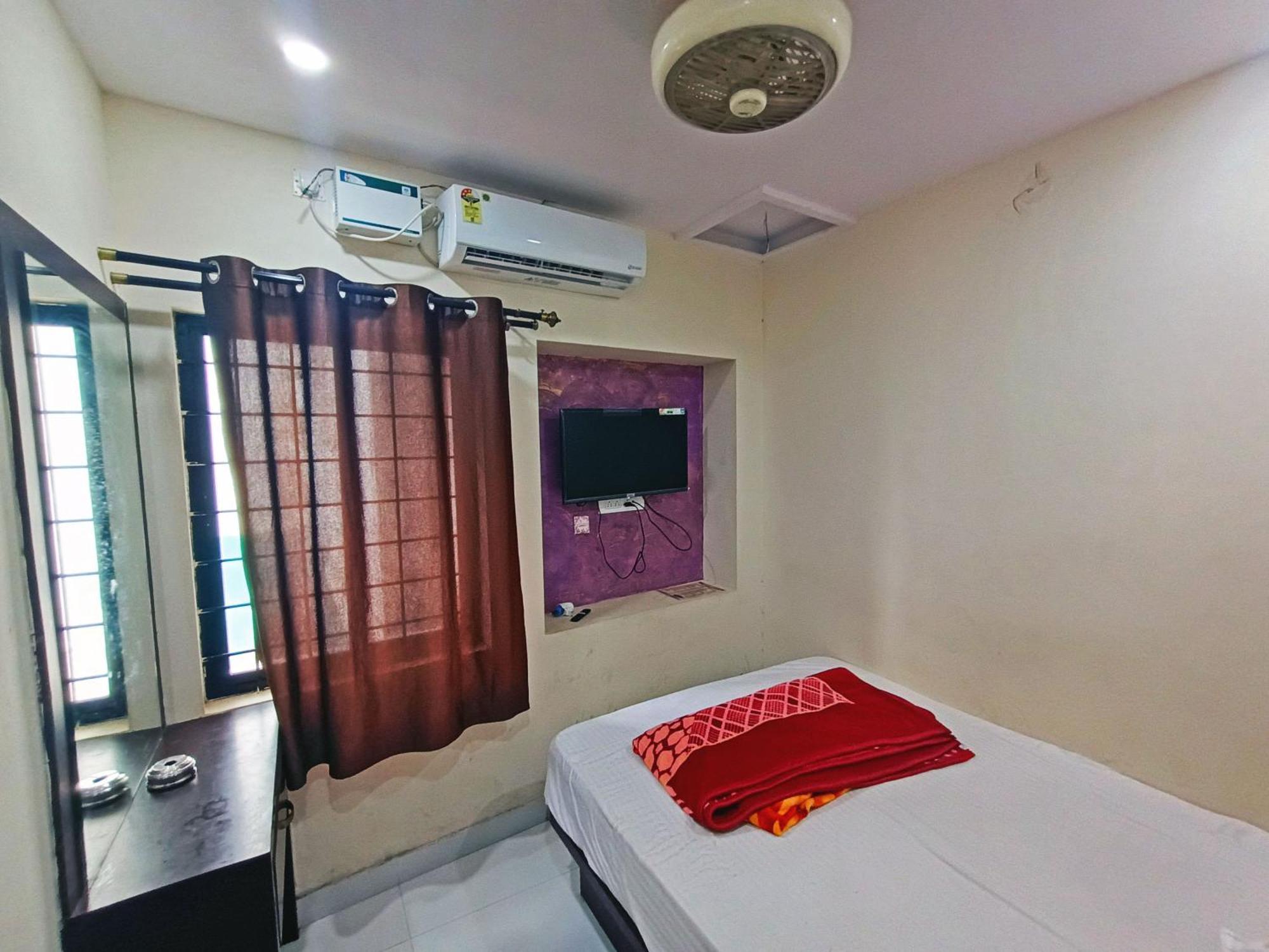 Mg Residency Hotel Chikmagalur Exterior photo