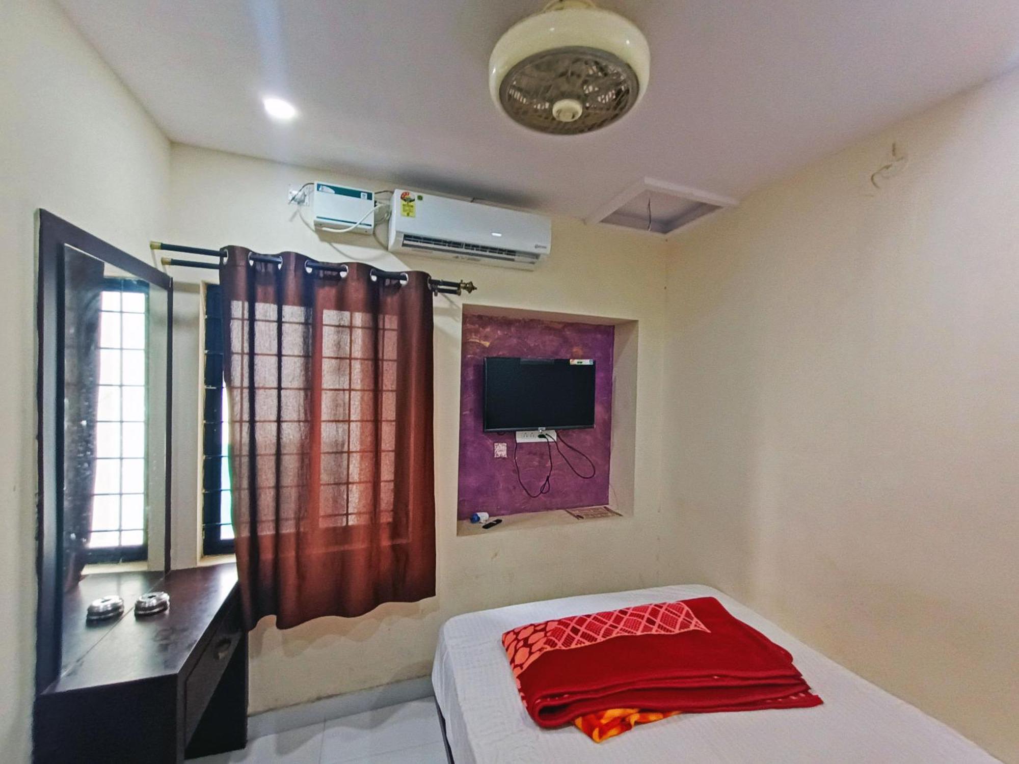 Mg Residency Hotel Chikmagalur Exterior photo