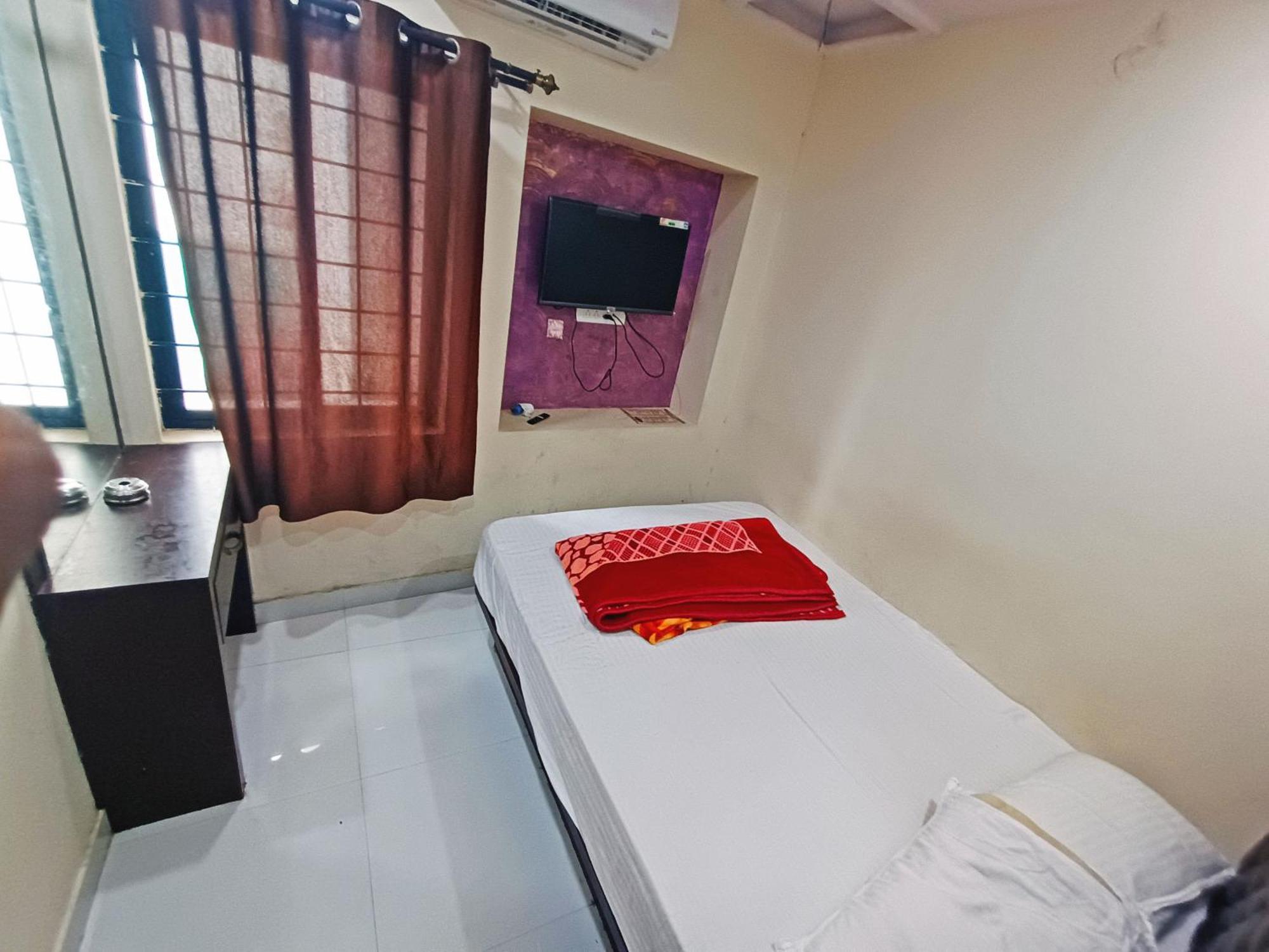 Mg Residency Hotel Chikmagalur Exterior photo