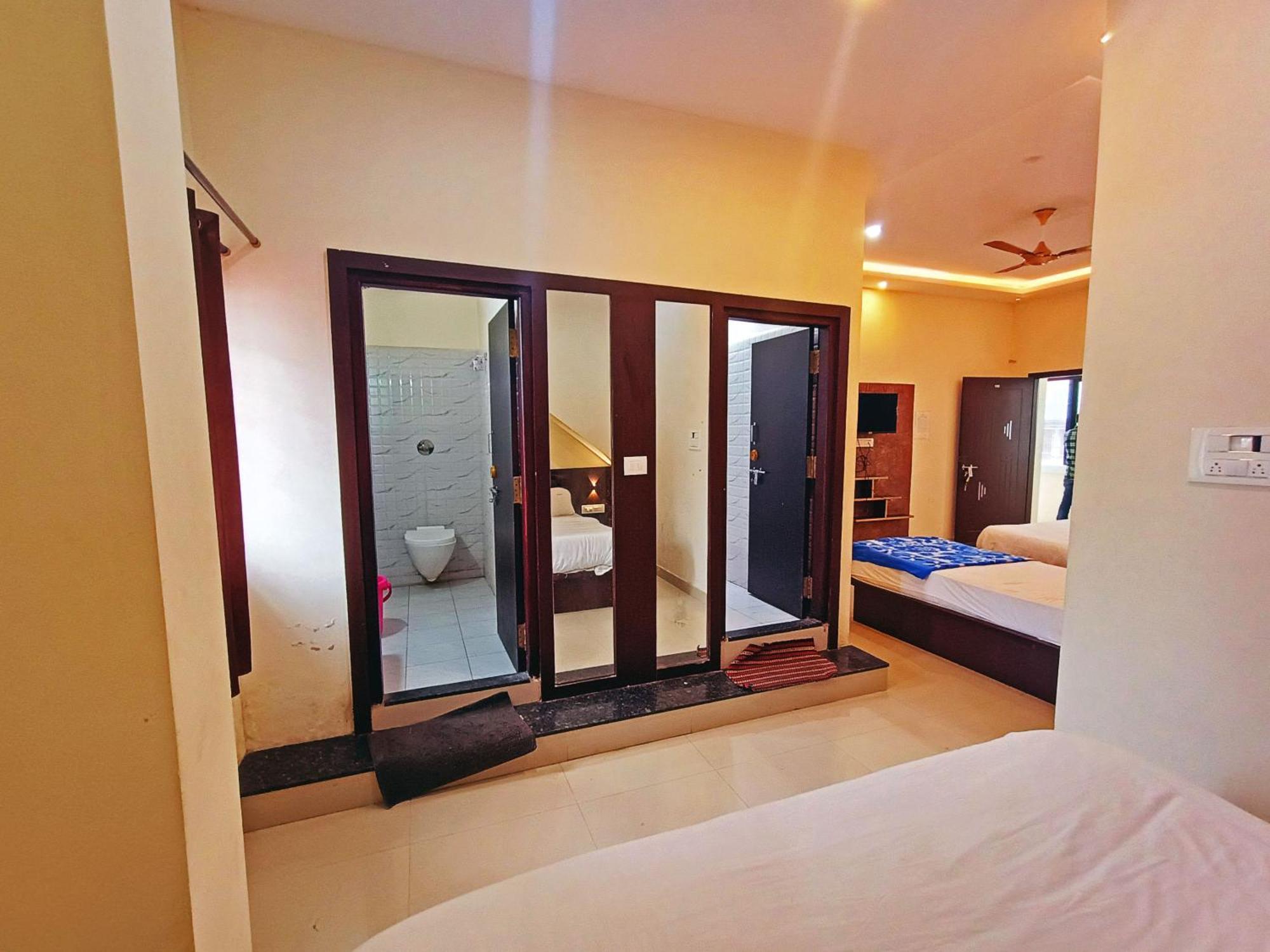 Mg Residency Hotel Chikmagalur Exterior photo