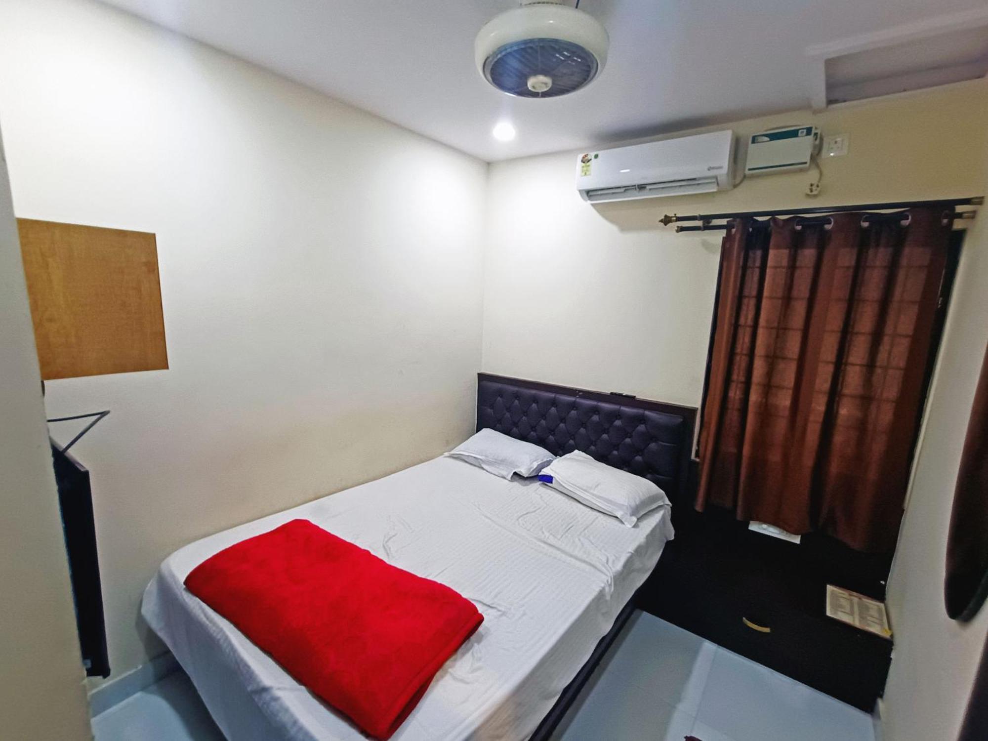 Mg Residency Hotel Chikmagalur Exterior photo