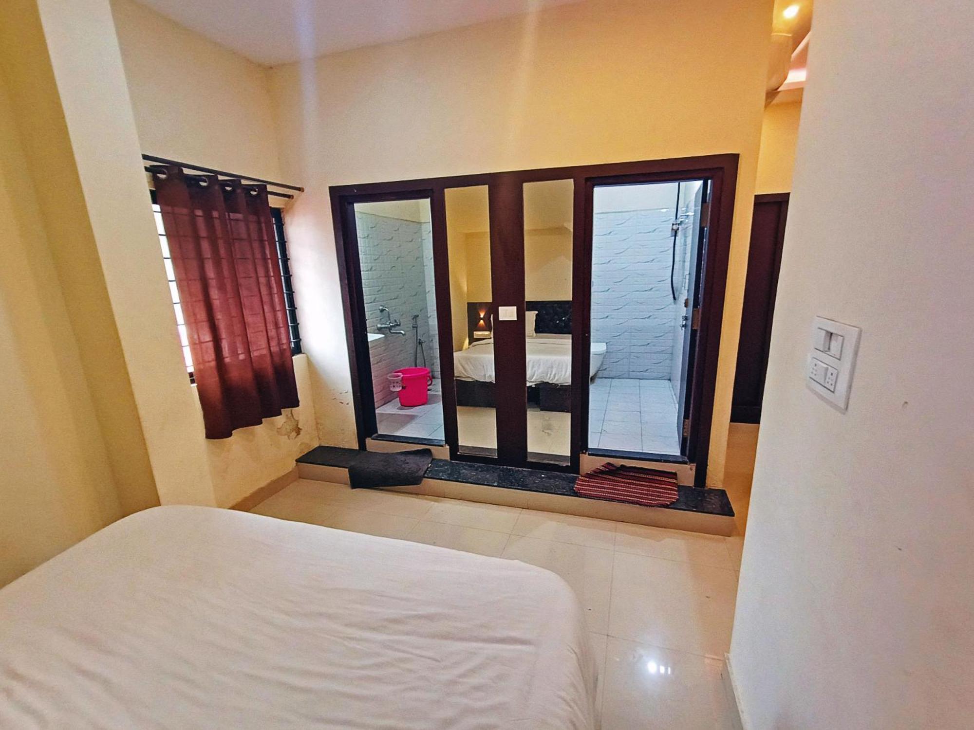 Mg Residency Hotel Chikmagalur Exterior photo