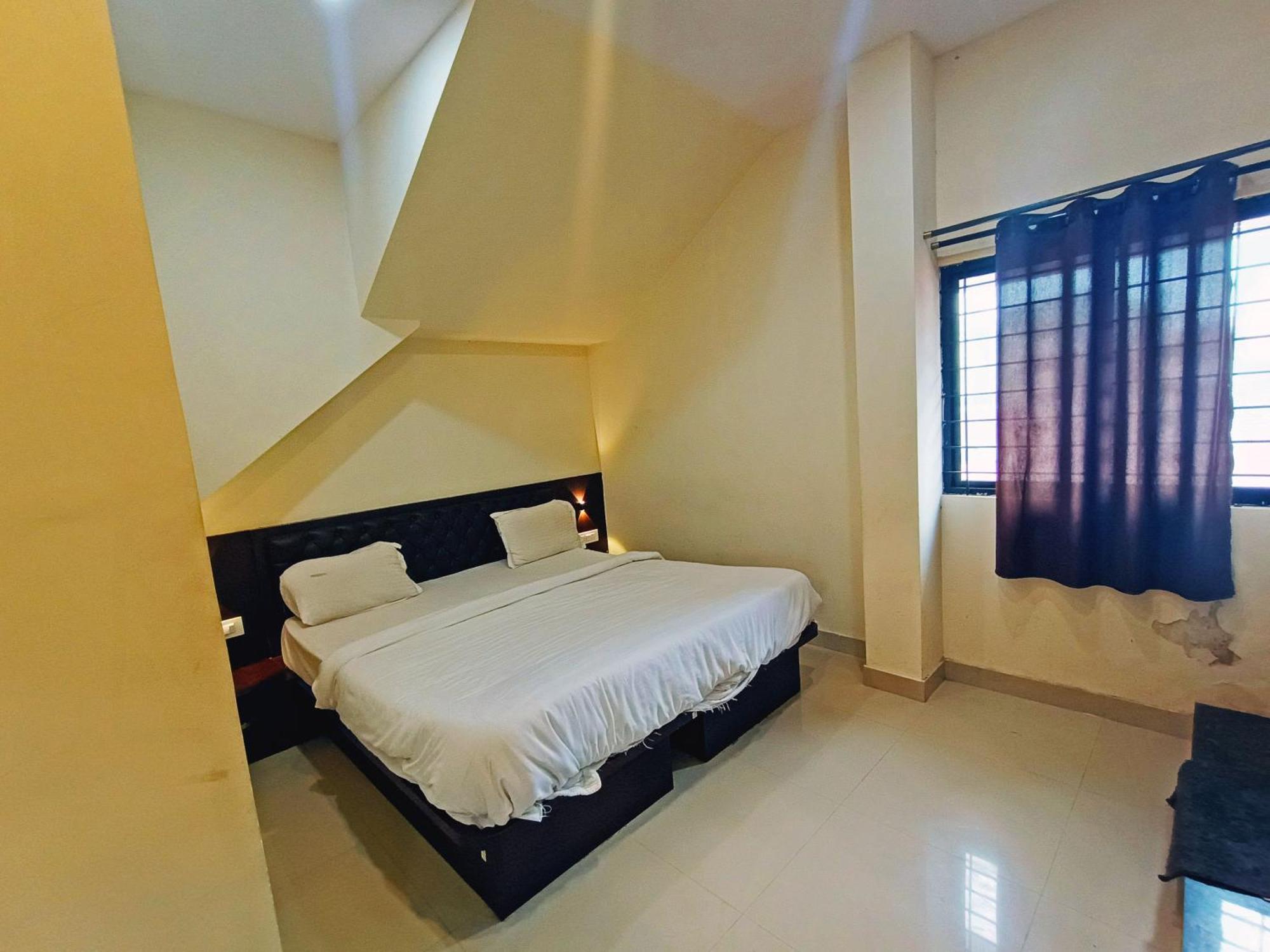 Mg Residency Hotel Chikmagalur Exterior photo