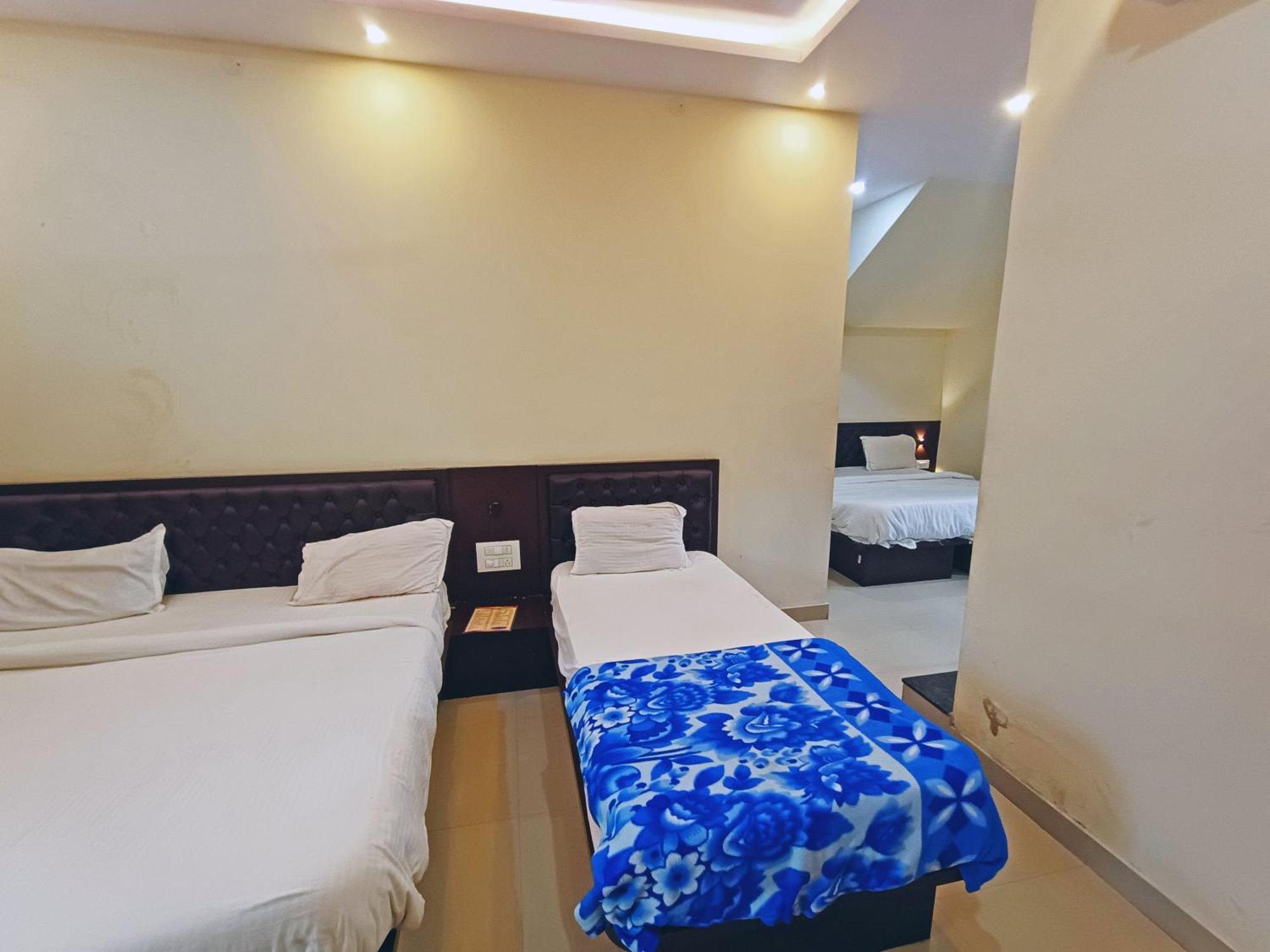 Mg Residency Hotel Chikmagalur Exterior photo