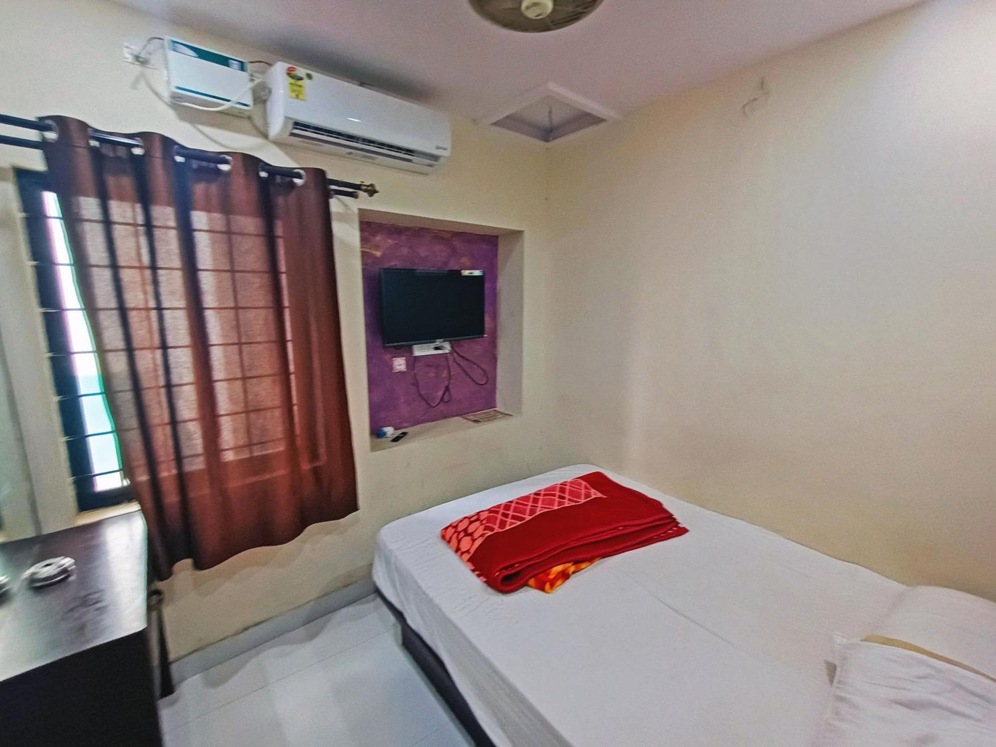 Mg Residency Hotel Chikmagalur Exterior photo