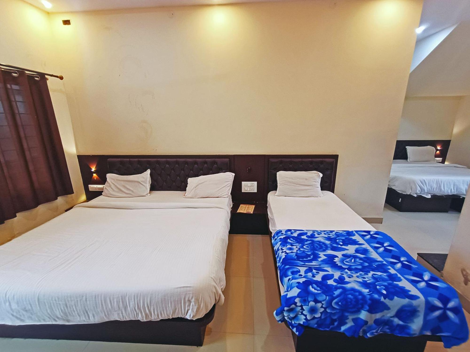 Mg Residency Hotel Chikmagalur Exterior photo