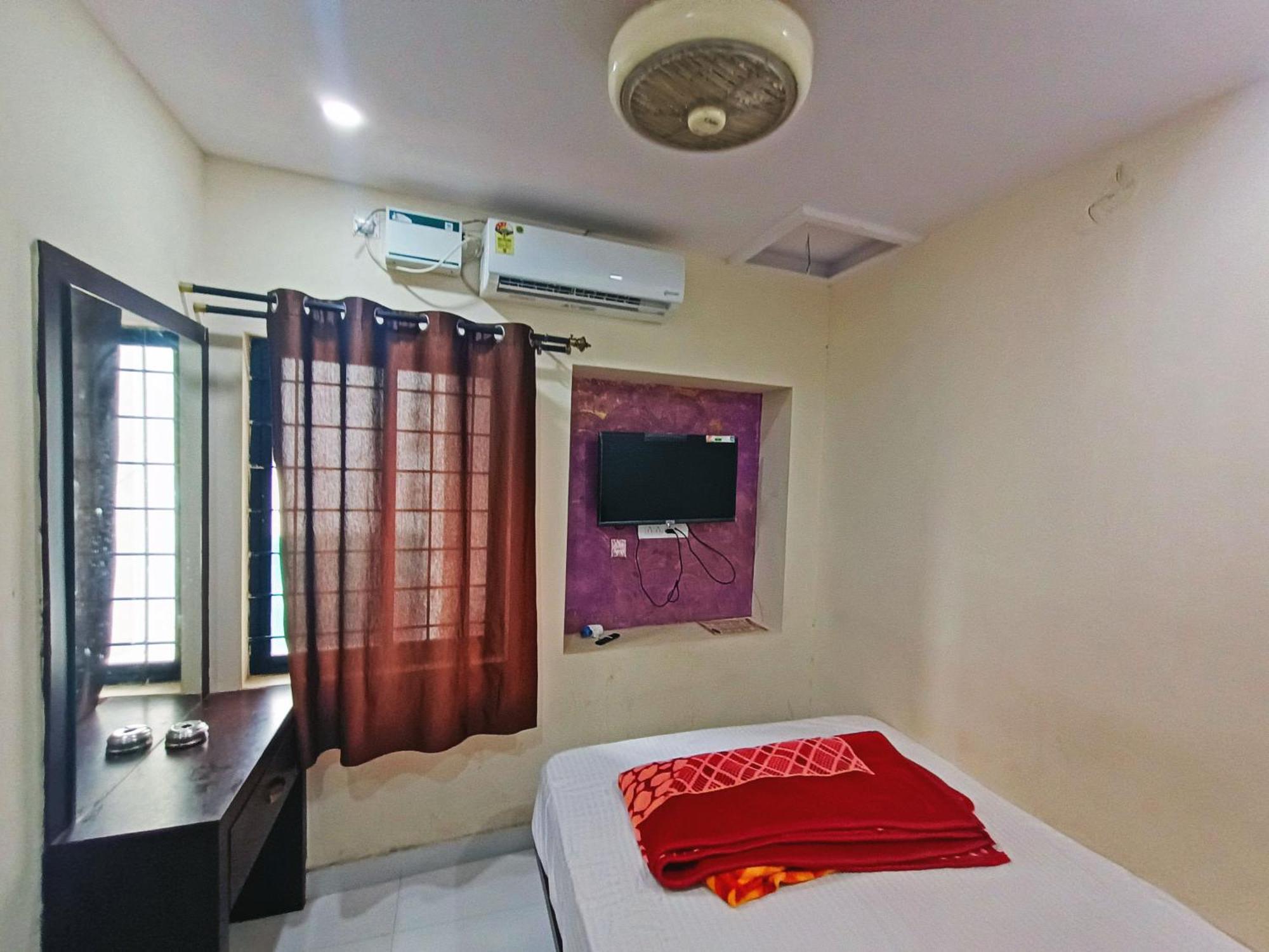 Mg Residency Hotel Chikmagalur Exterior photo