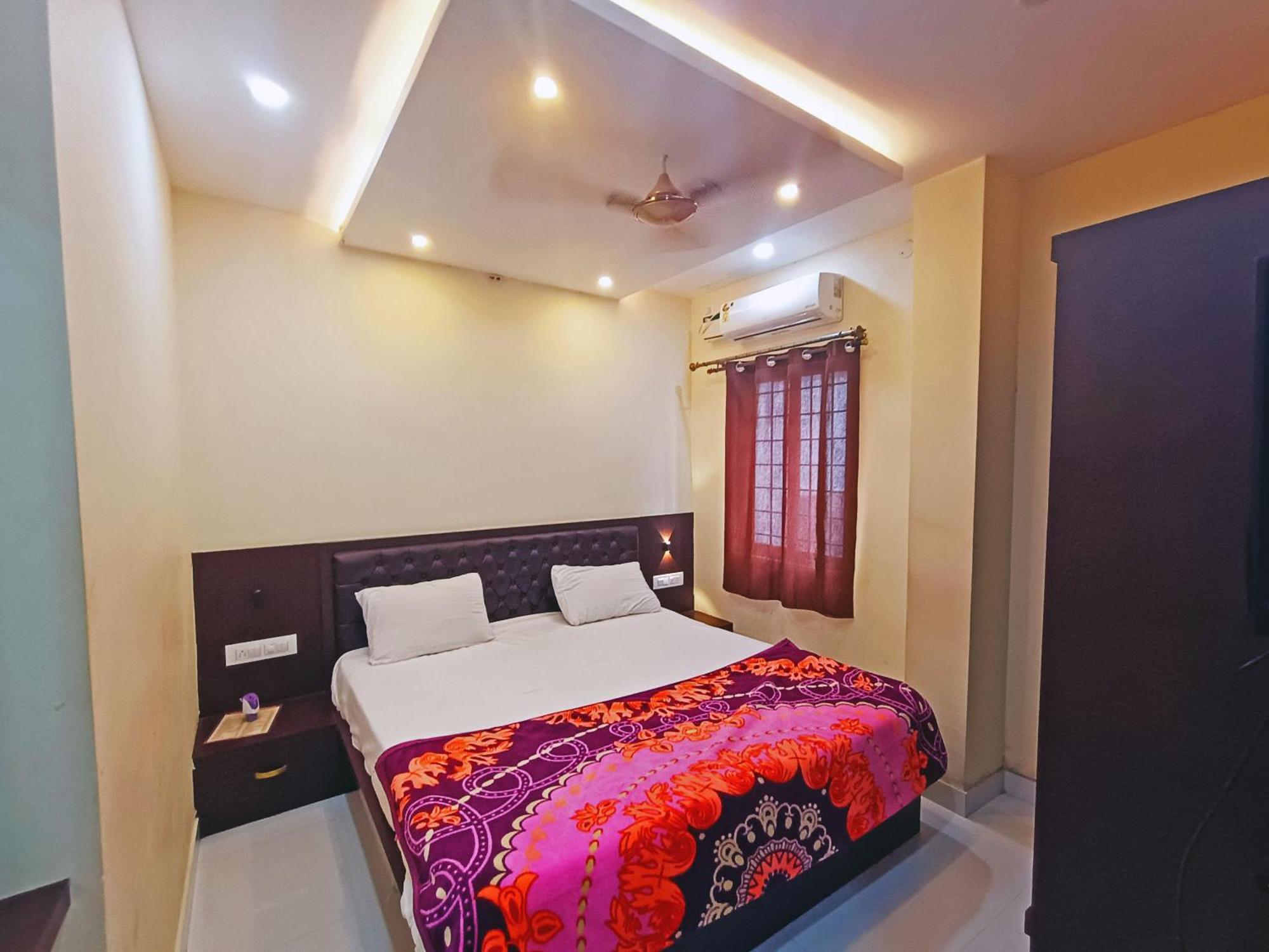 Mg Residency Hotel Chikmagalur Exterior photo