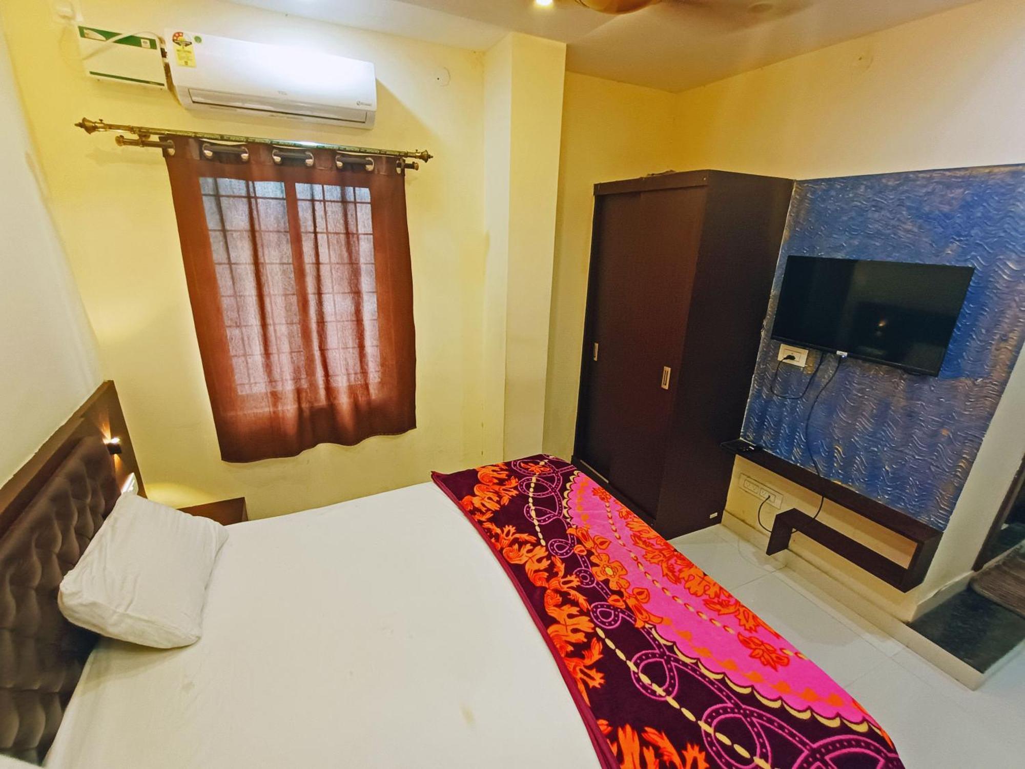 Mg Residency Hotel Chikmagalur Exterior photo