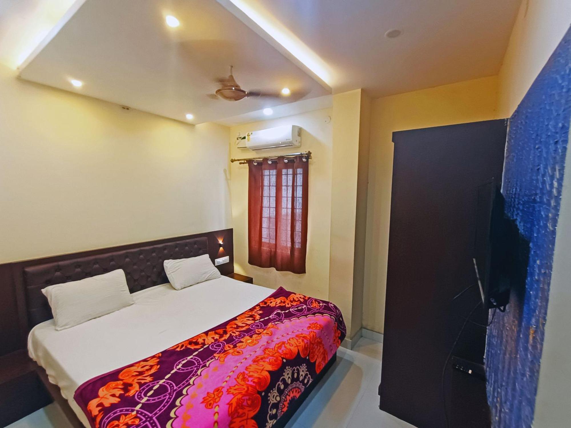 Mg Residency Hotel Chikmagalur Exterior photo